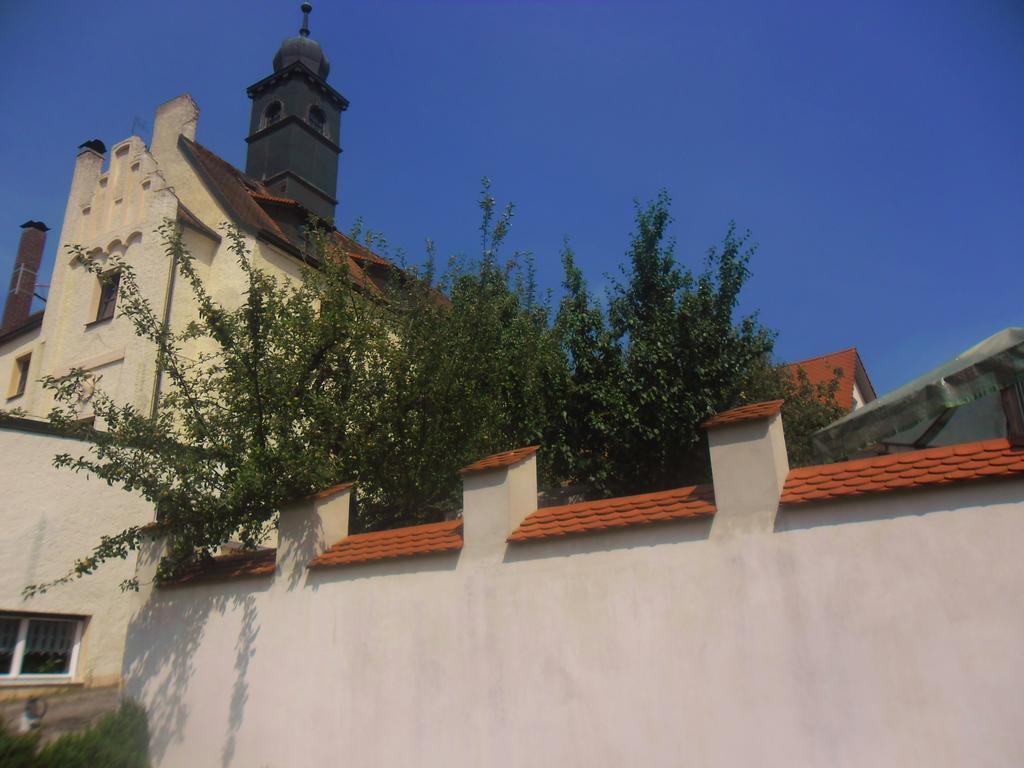 Schloss Weichs Zu Regensburg Mit 2Schlafzimmer Parkplatz Internet 75Qm Zentrum 외부 사진