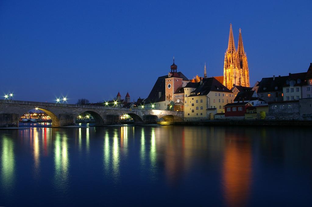 Schloss Weichs Zu Regensburg Mit 2Schlafzimmer Parkplatz Internet 75Qm Zentrum 외부 사진